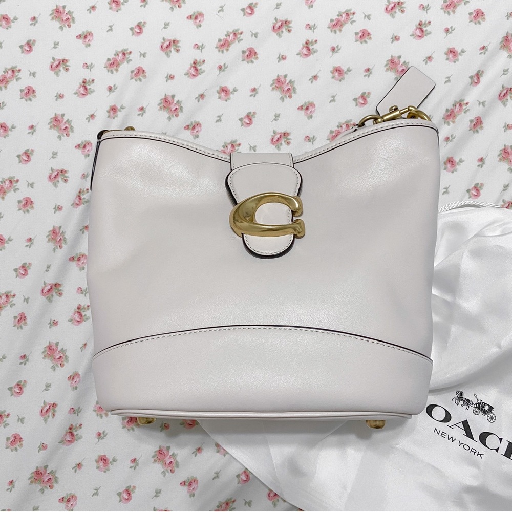 COACH WHITE PURSE